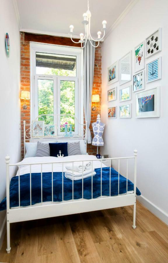 Berg Apartament Red Obok Starego Miasta グダニスク エクステリア 写真