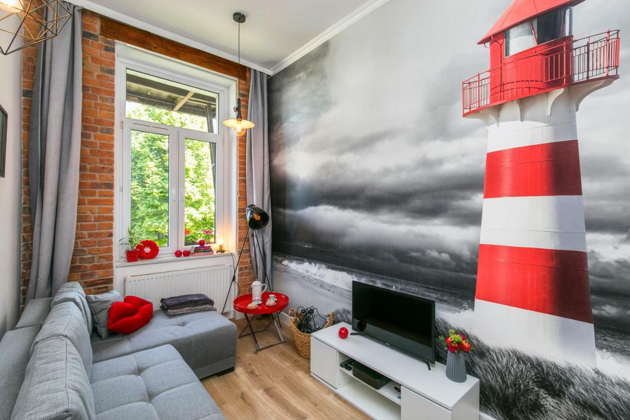 Berg Apartament Red Obok Starego Miasta グダニスク エクステリア 写真